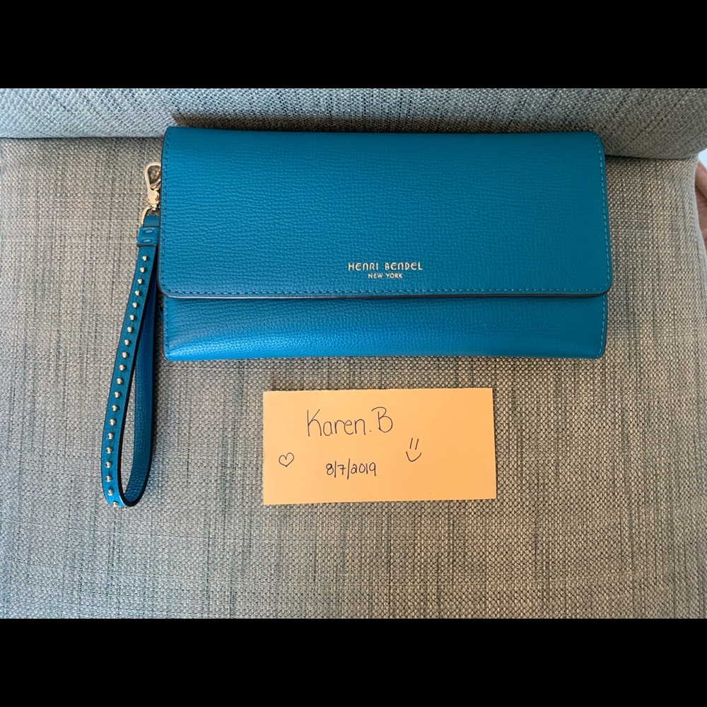 ❗️❌SOLD Henri Bendel Uptown Wallet Organizer❌❗️